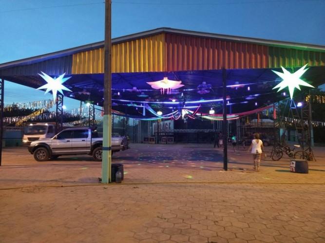 CALÇAMENTO DO CENTRO DE EVENTOS MUNICIPAL